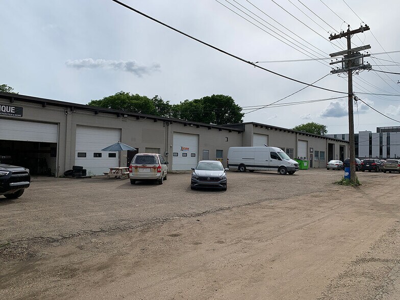 More Photos Of 10352-10374 58 Av NW, Edmonton Flex For Lease