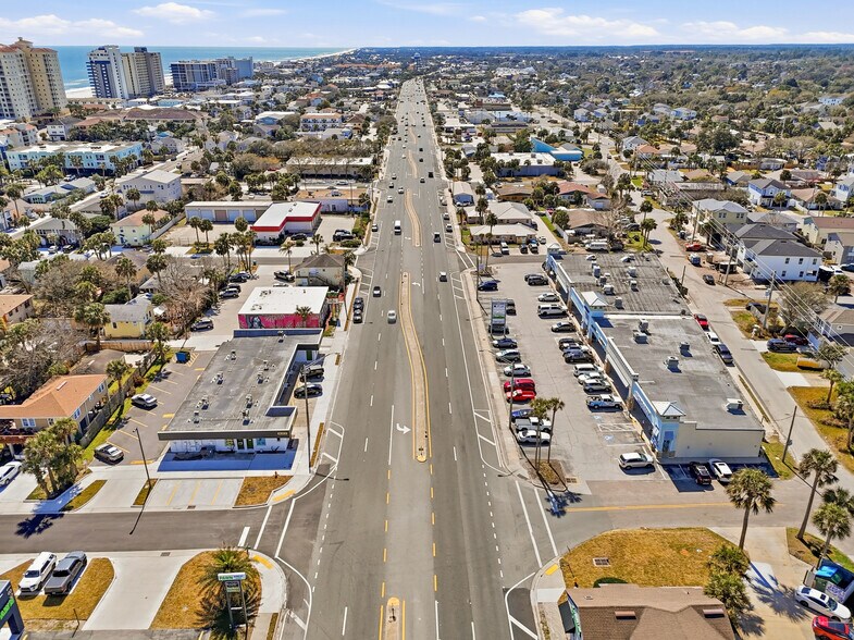 More Photos Of 711 S 3rd St, Jacksonville Beach Storefront Retail Office For Lease