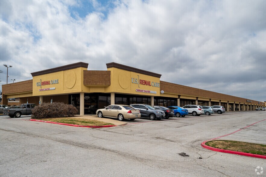 More Photos Of 1704 S Cherry Ln, Fort Worth Unknown For Lease