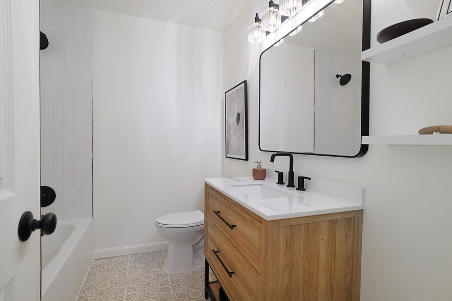 More Photos Of 3802 Southway Dr, Austin Apartments For Sale