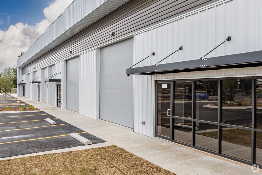 More Photos Of 803 W Price Ln, Rogers Flex For Lease