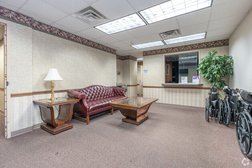 More Photos Of 1722 9th St, Wichita Falls Medical For Sale