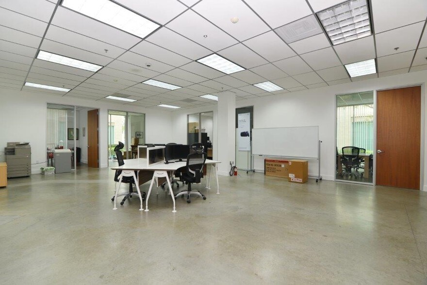 More Photos Of 8871 Research Dr, Irvine Loft Creative Space For Sale