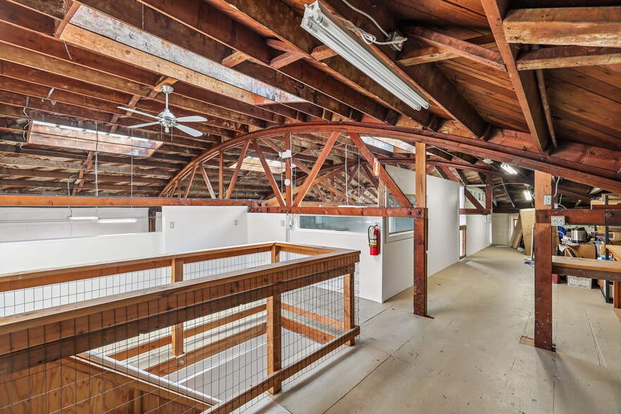 More Photos Of 3235 Macarthur Blvd, Oakland Warehouse For Sale
