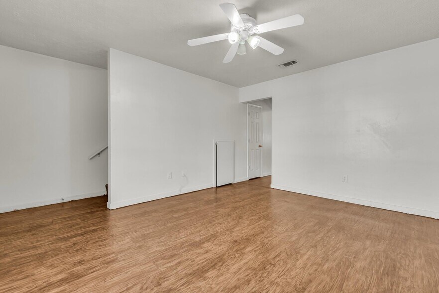 More Photos Of 1301 Louisville Apt. 47-48 St, Starkville Apartments For Sale