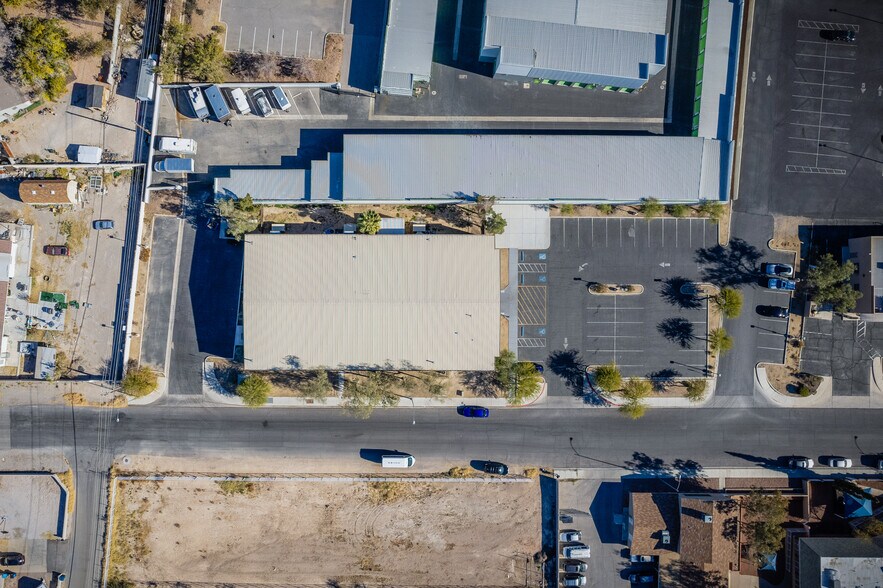 More Photos Of 3250 N Bronco St, Las Vegas General Retail For Sale