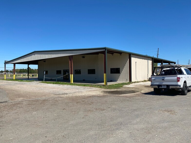 More Photos Of 24030 Tomball Pky, Tomball Distribution For Lease