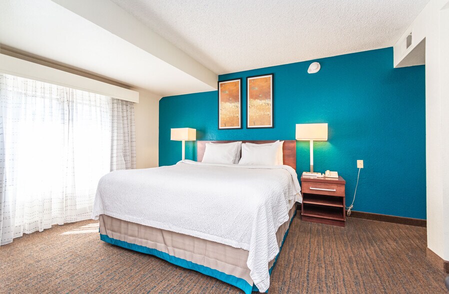 More Photos Of 1530 Howe Ave, Sacramento Hotel For Sale