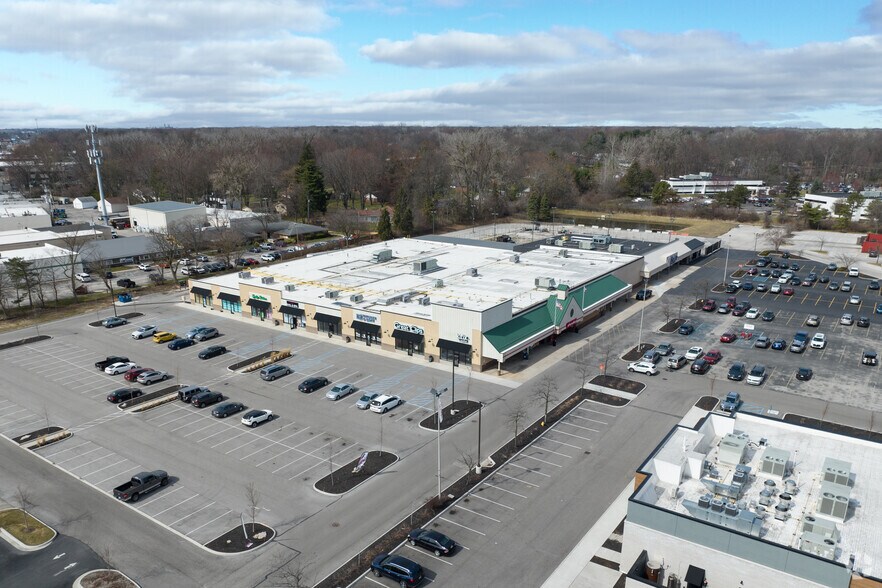 More Photos Of 4701 Talmadge Rd, Toledo Freestanding For Lease