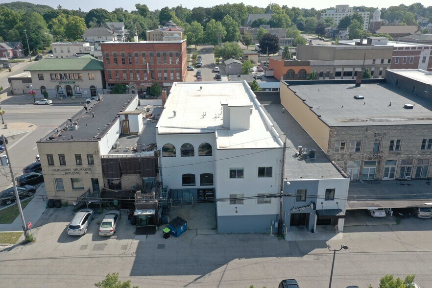 More Photos Of 117 N Mitchell St, Cadillac Medical For Sale