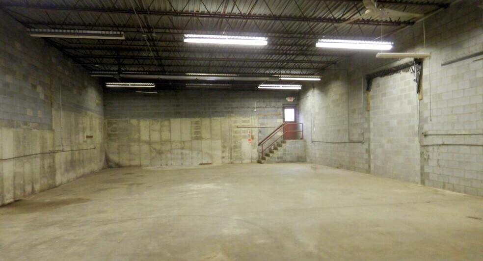 More Photos Of 29120 Anderson Rd, Wickliffe Manufacturing For Lease