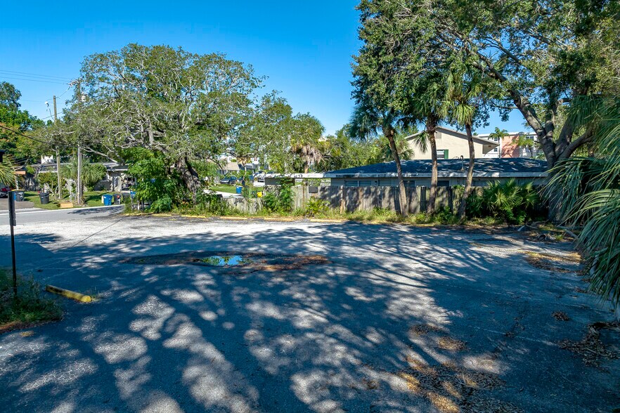 More Photos Of 219 Betty Ln, Clearwater Office Residential For Sale