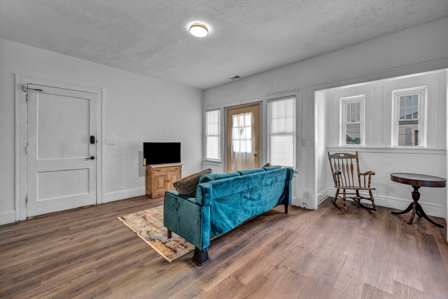 More Photos Of 18614 St Clair, Cleveland Apartments For Sale