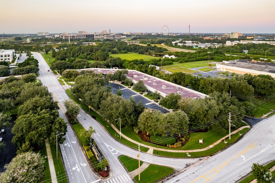 More Photos Of 7300-7356 Greenbriar Pky, Orlando Unknown For Lease