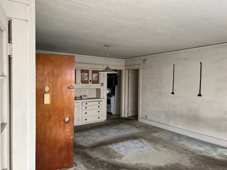 More Photos Of 3303 Floral Dr, Los Angeles Apartments For Sale