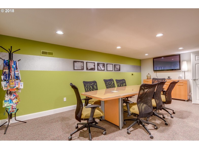 More Photos Of 613 W 11th St, Vancouver Medical For Sale