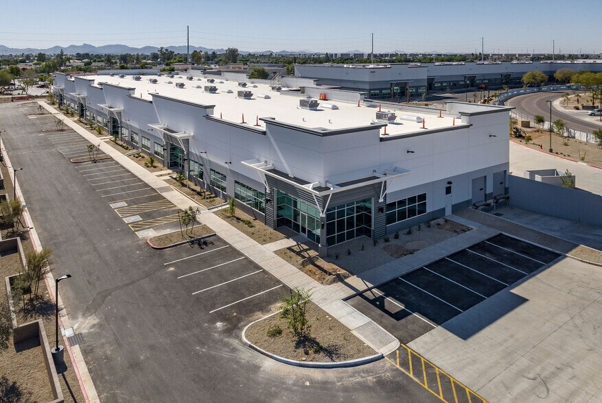 More Photos Of 13550 W Auto Dr, Goodyear Unknown For Lease