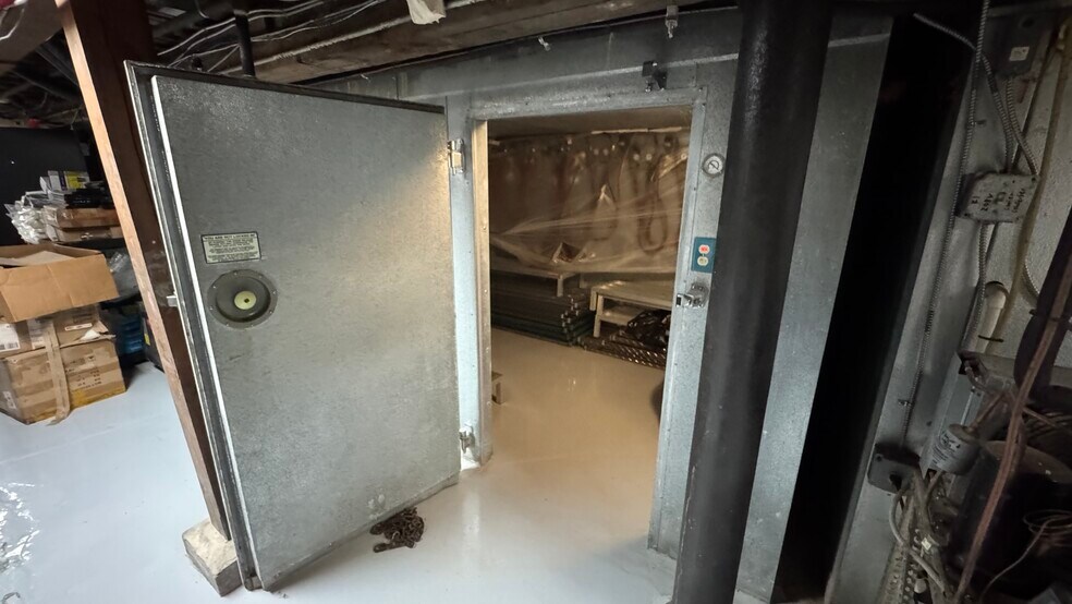 More Photos Of 215-217 Broadway, Bethlehem Restaurant For Lease