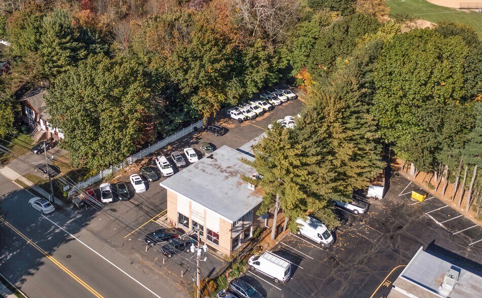 More Photos Of 138 N Central Ave, Ramsey Auto Repair For Sale