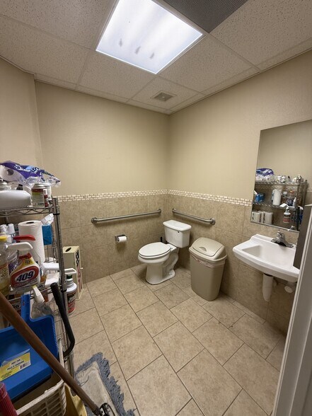 More Photos Of 101-131 E 13th St, Saint Cloud Office For Lease