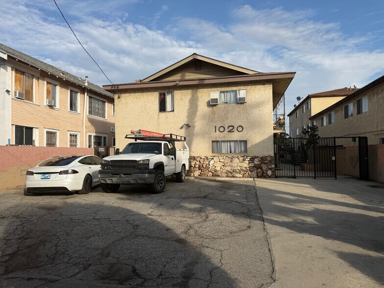 Primary Photo Of 1020 Broad Ave, Wilmington Apartments For Sale