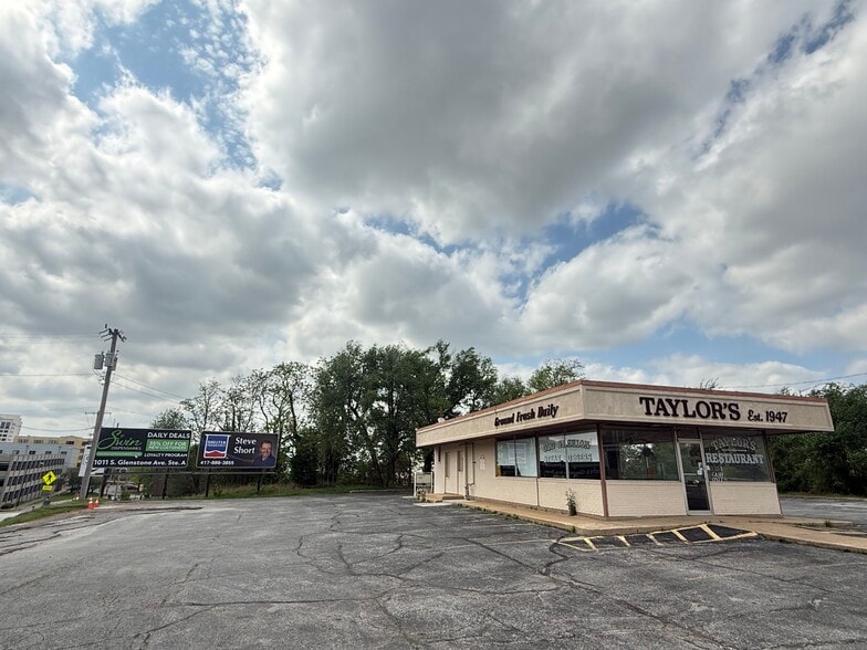 More Photos Of 139 Memorial Plz, Springfield Restaurant For Sale