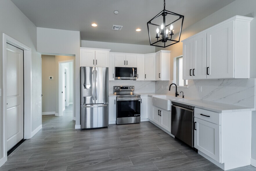 More Photos Of 2786 McCulloch N blvd, Lake Havasu City Multifamily For Sale