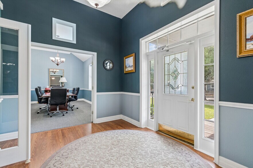 More Photos Of 402 E 7th Ave, Tampa Office For Sale