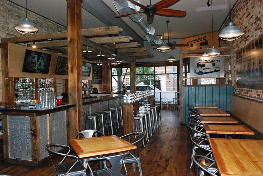 More Photos Of 127 S Union St, Traverse City Restaurant For Sale
