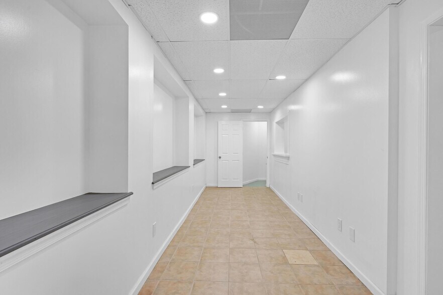 More Photos Of 5565 Columbia Pike, Arlington Multifamily For Sale