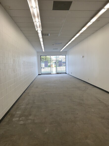 More Photos Of 2323 S Hoover St, Los Angeles Storefront For Lease