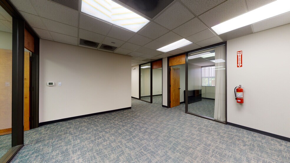 More Photos Of 4101 Clinton Dr, Houston Bank For Lease