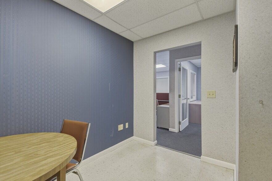 More Photos Of 1840 Dunn Ave, Jacksonville Medical For Lease