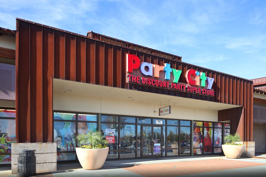 More Photos Of Loop 202 Fwy, Mesa Unknown For Lease