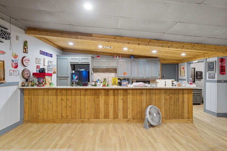 More Photos Of 12828 FM 1960, Huffman Warehouse For Sale