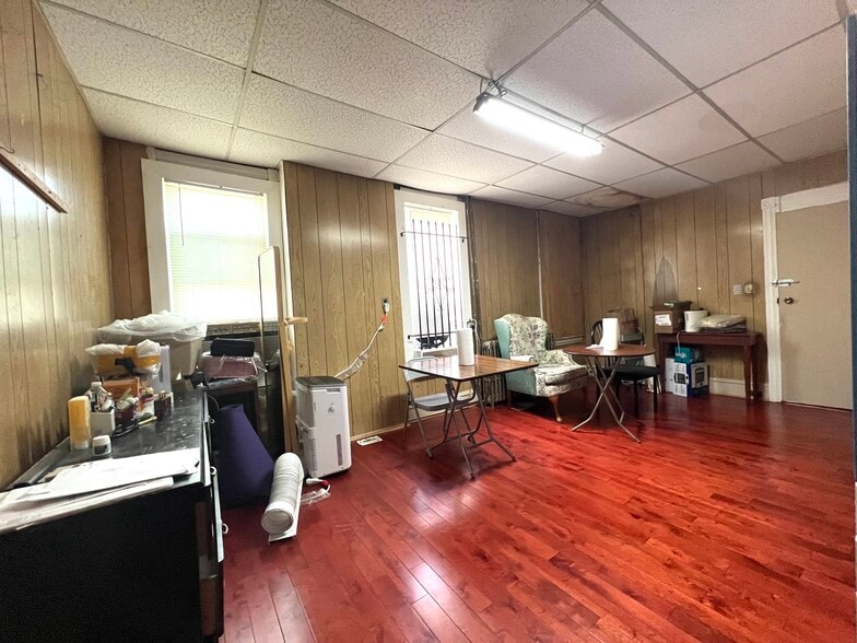 More Photos Of 604 W York St, Philadelphia Storefront Retail Residential For Sale