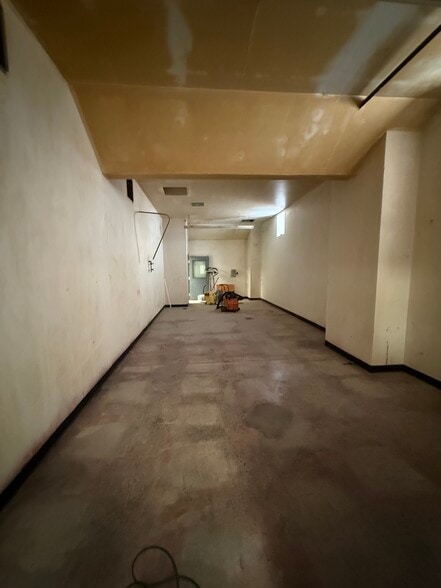 More Photos Of 1202 Industrial Dr, Warsaw Industrial For Sale