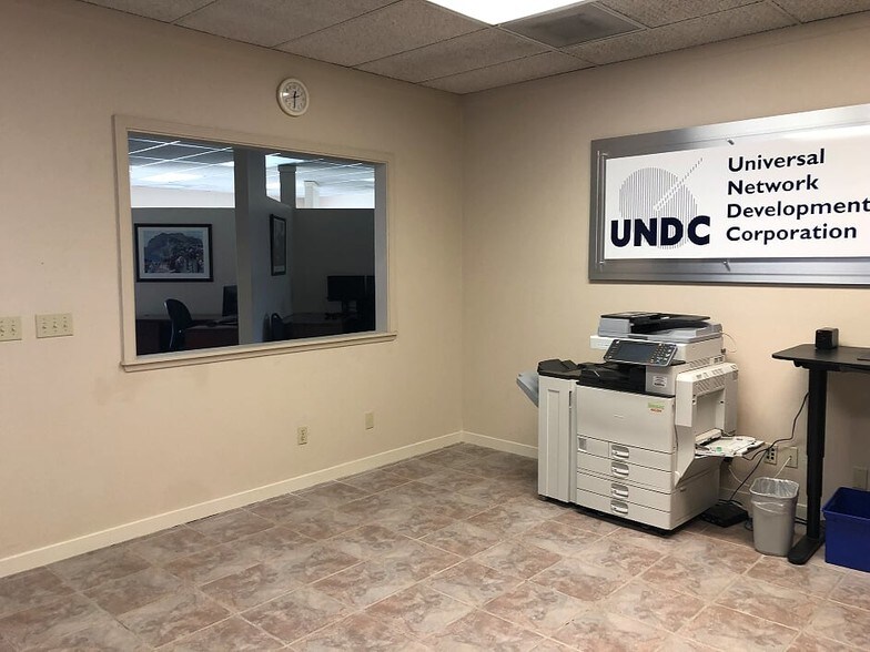 More Photos Of 2555 3rd St, Sacramento Office For Lease