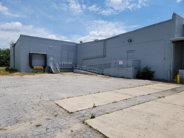 More Photos Of 908 Anderson St, Piedmont General Retail For Lease