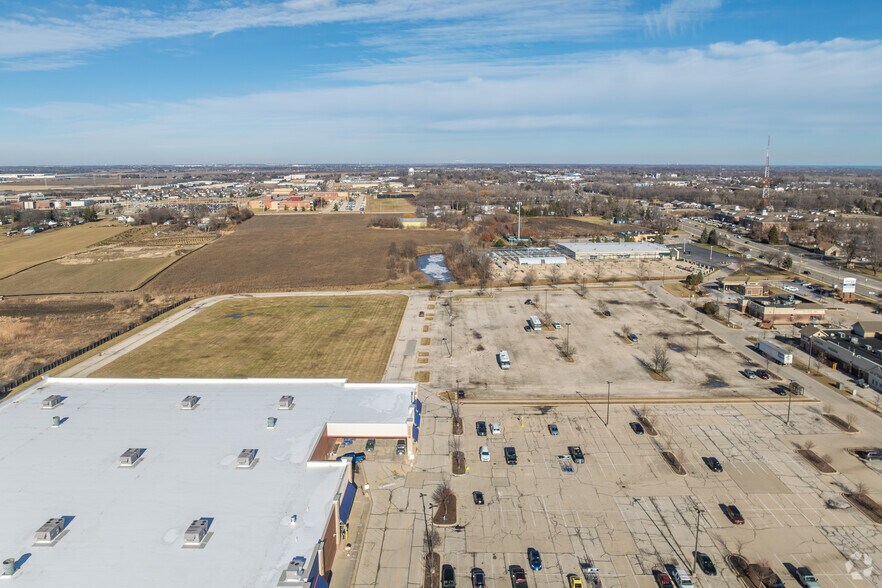 More Photos Of Green Bay Rd, Kenosha Land For Sale