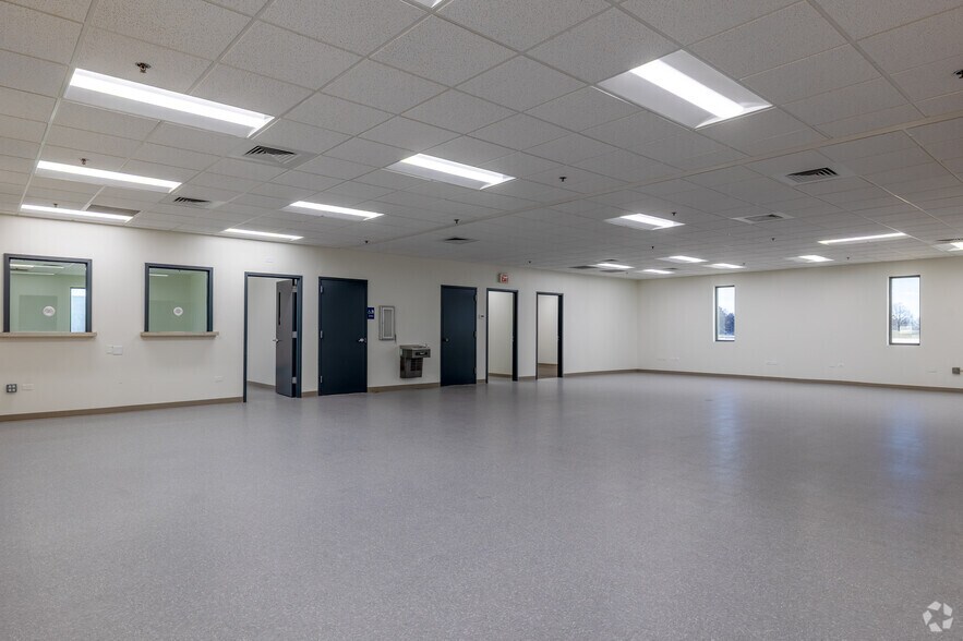 More Photos Of 2380 Sullivan Rd, Aurora Manufacturing For Lease