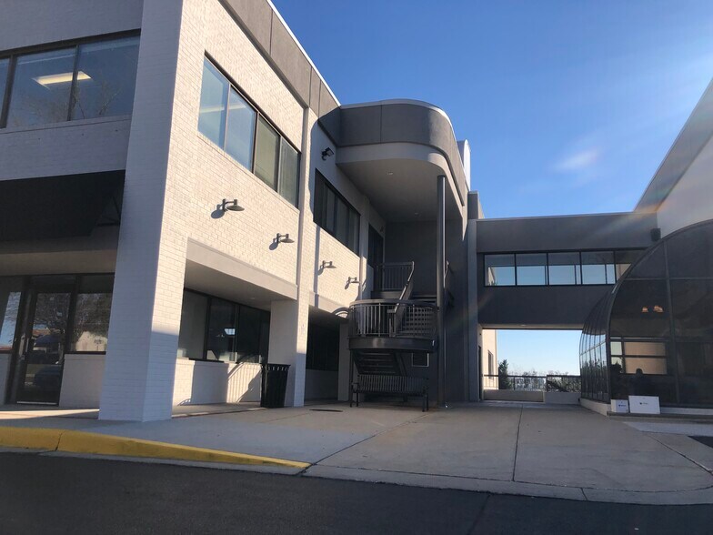 More Photos Of 9 Schilling Rd, Hunt Valley Medical For Lease