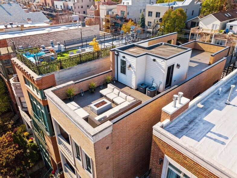 More Photos Of 1428 N Cleveland Ave, Chicago Hospitality For Sale