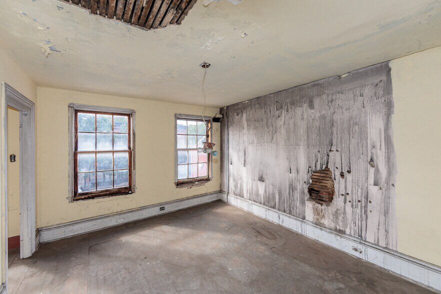 More Photos Of 4134-4136 Lorain Ave, Cleveland Storefront Retail Residential For Sale