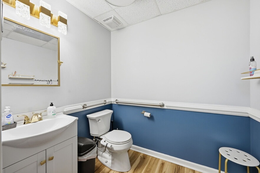 More Photos Of 502 McKnight Dr, Knightdale Medical For Sale