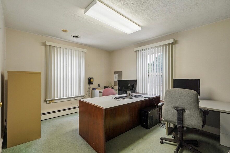 More Photos Of 214 N Main St, North Wales Office Residential For Sale