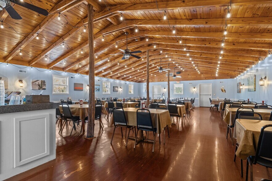 More Photos Of 2383 Hwy 58, Swansboro Restaurant For Sale