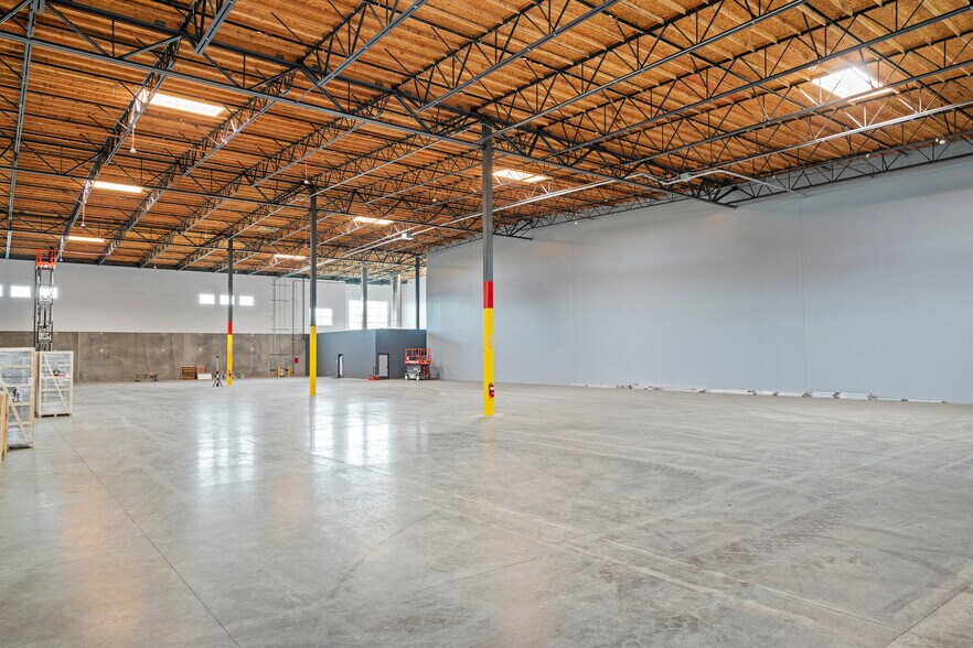More Photos Of 75 Italy Drive, Sparks Industrial For Lease