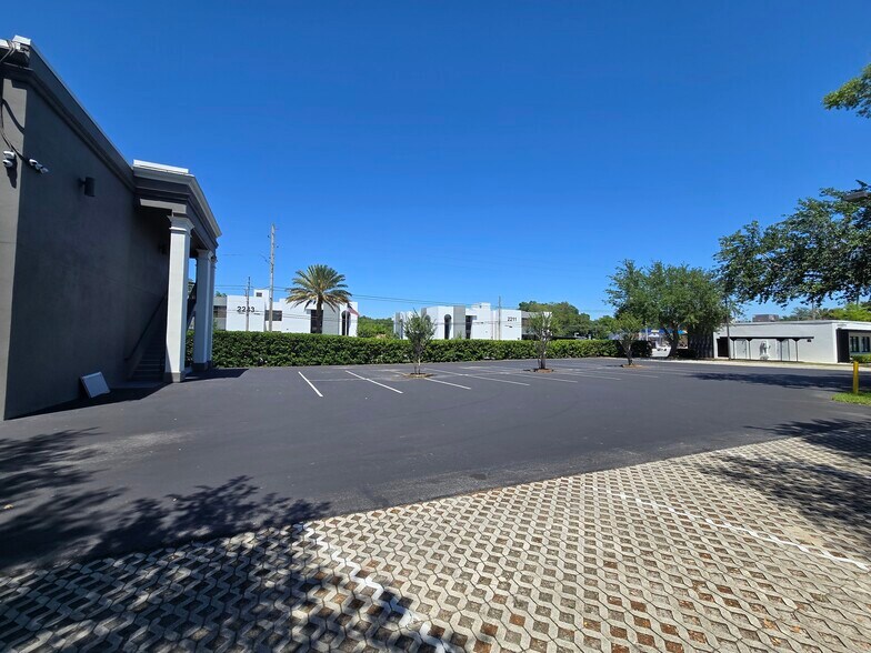 More Photos Of 2250 Lee Rd, Winter Park Office For Lease