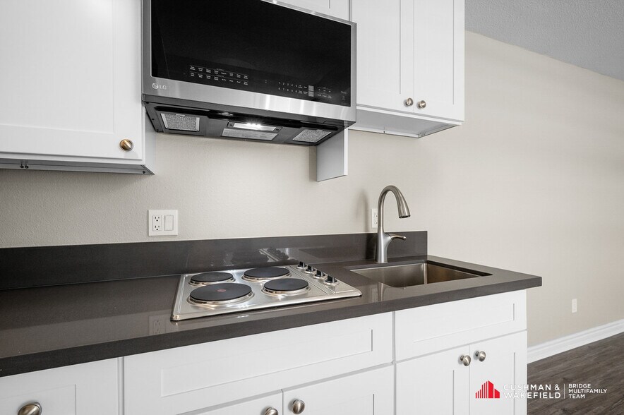 More Photos Of 16972 Lynn Ln, Huntington Beach Apartments For Sale